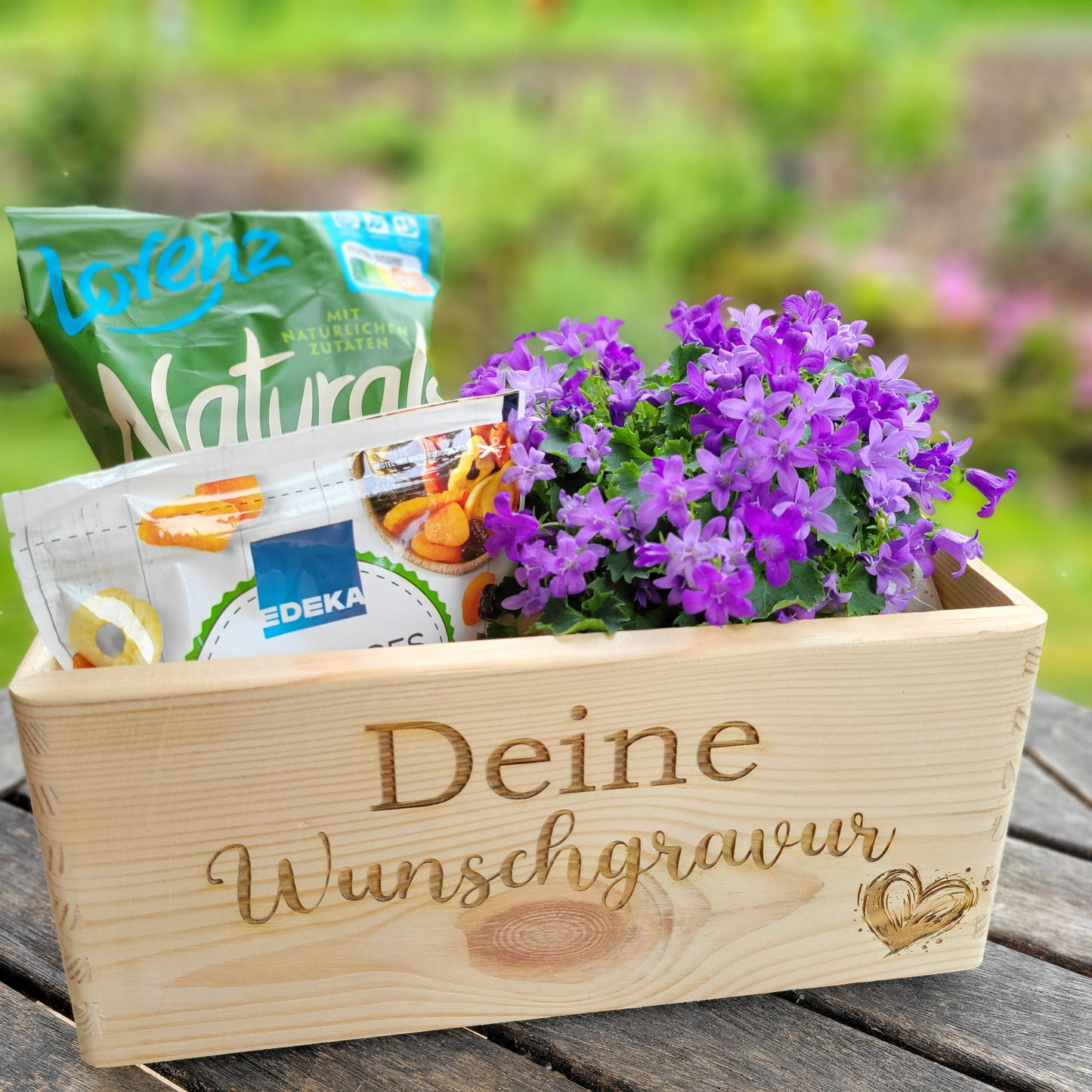 personalisierte Holzkiste mit Wunschgravur