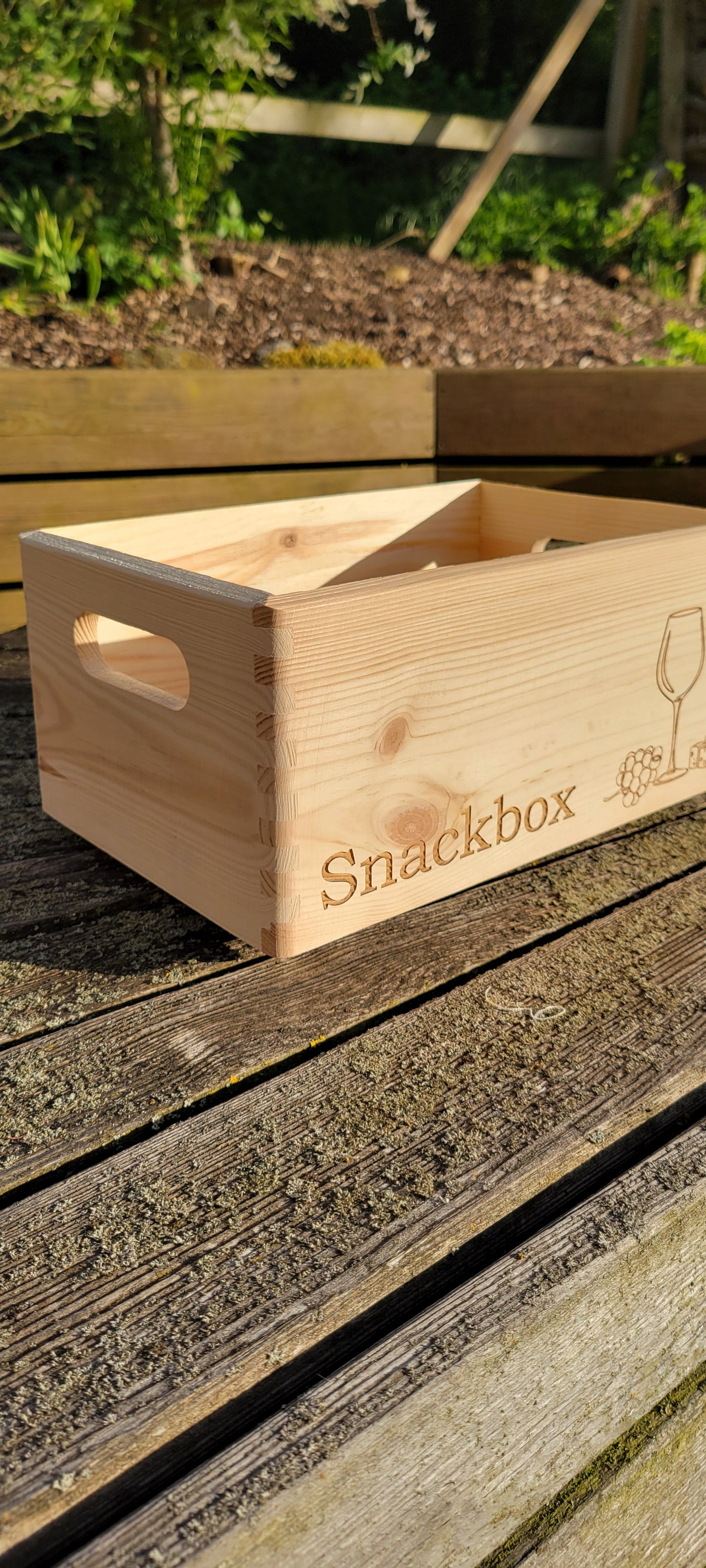 Holzkiste graviert Snackbox