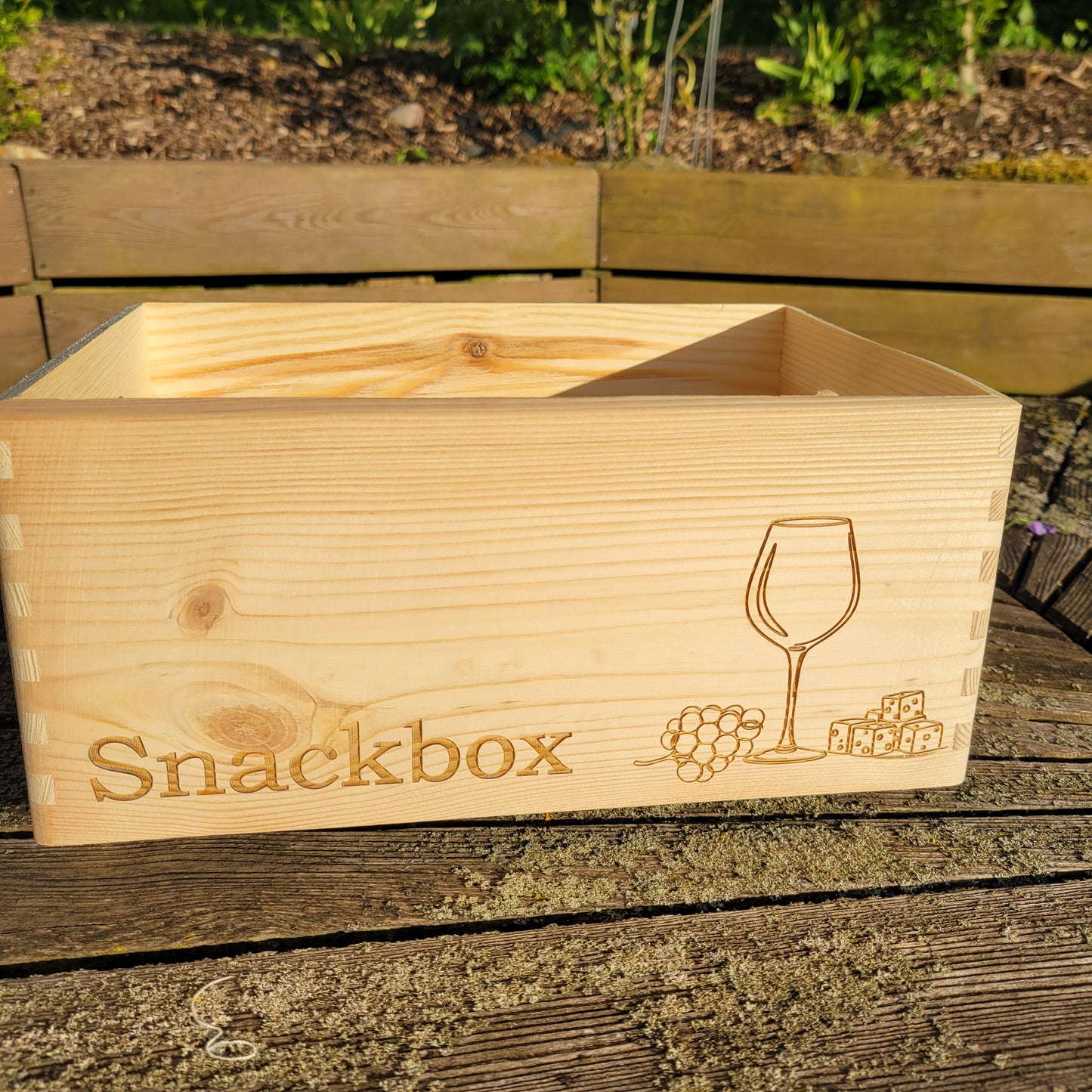 Holzkiste graviert Snackbox