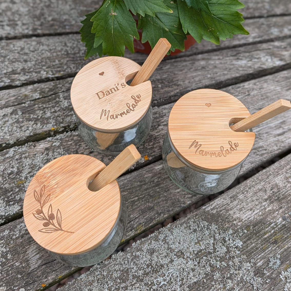 Glas mit Holzlöffel Marmelade + personalisiert mit Namen