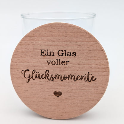 Ein Glas voller Glücksmomente